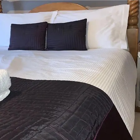 The Curious Fox Bed & Breakfast Skipton