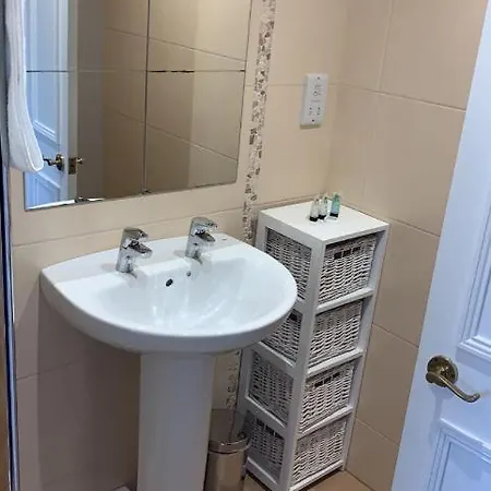 Bed & Breakfast The Curious Fox 5*