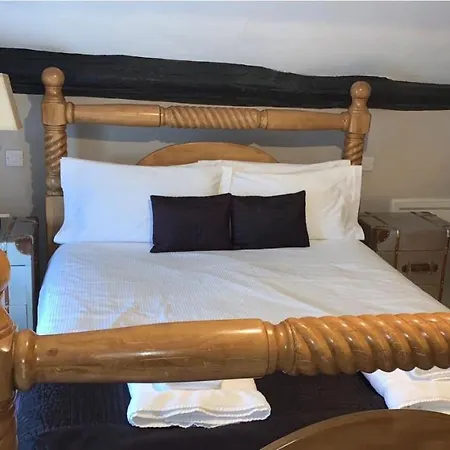 The Curious Fox 5* Skipton